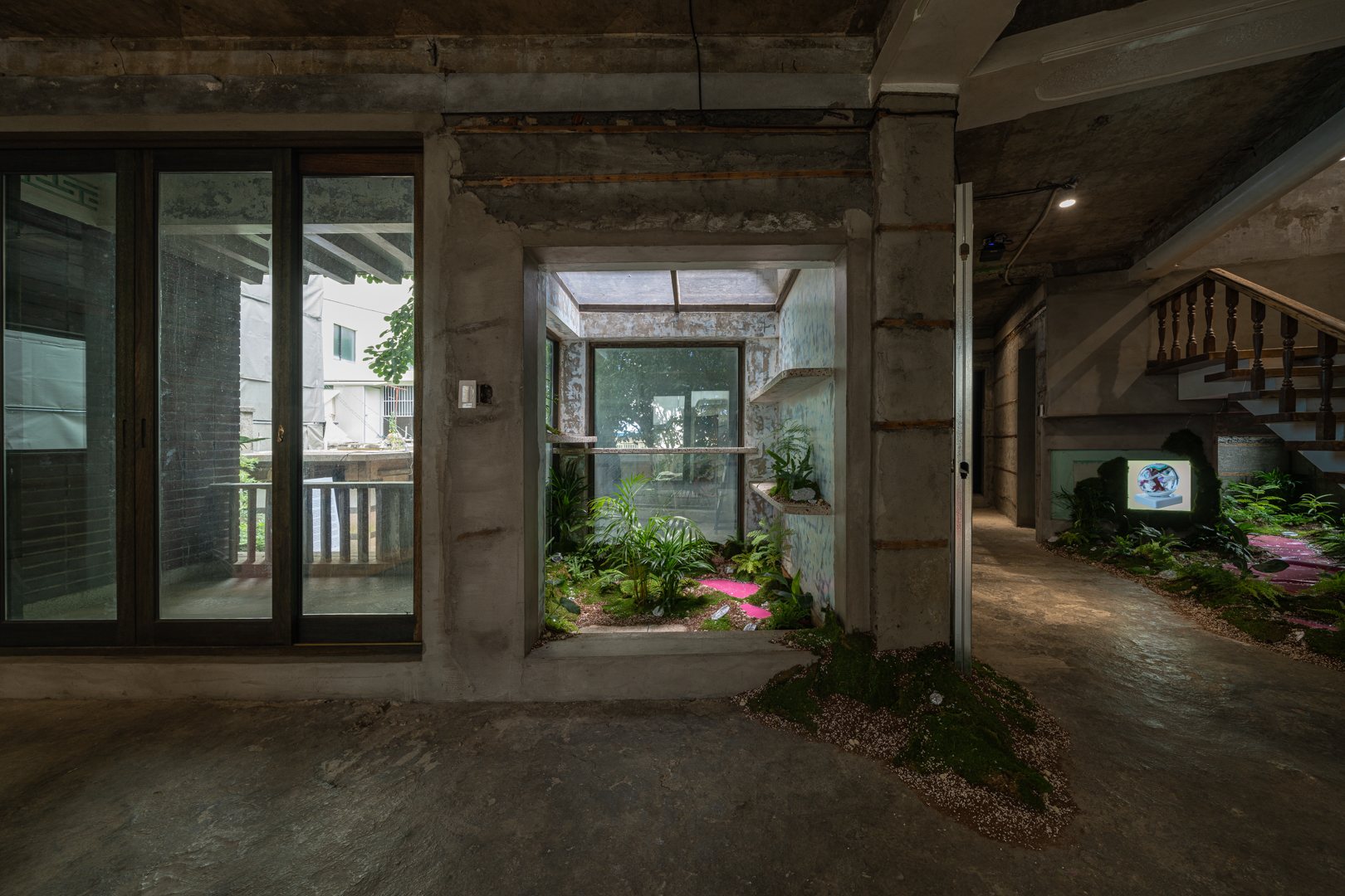 Installation, wide view