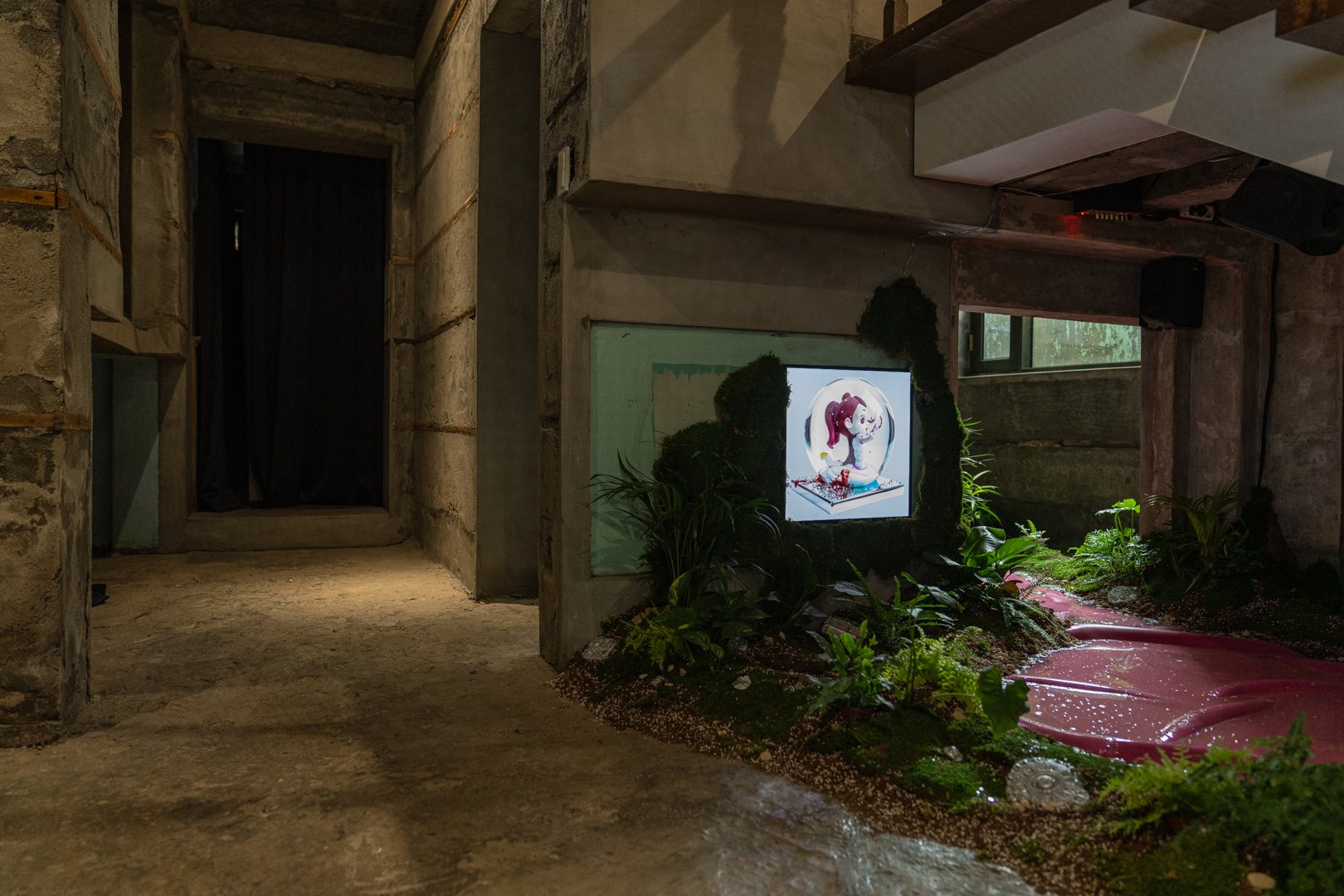 Installation view with square screen